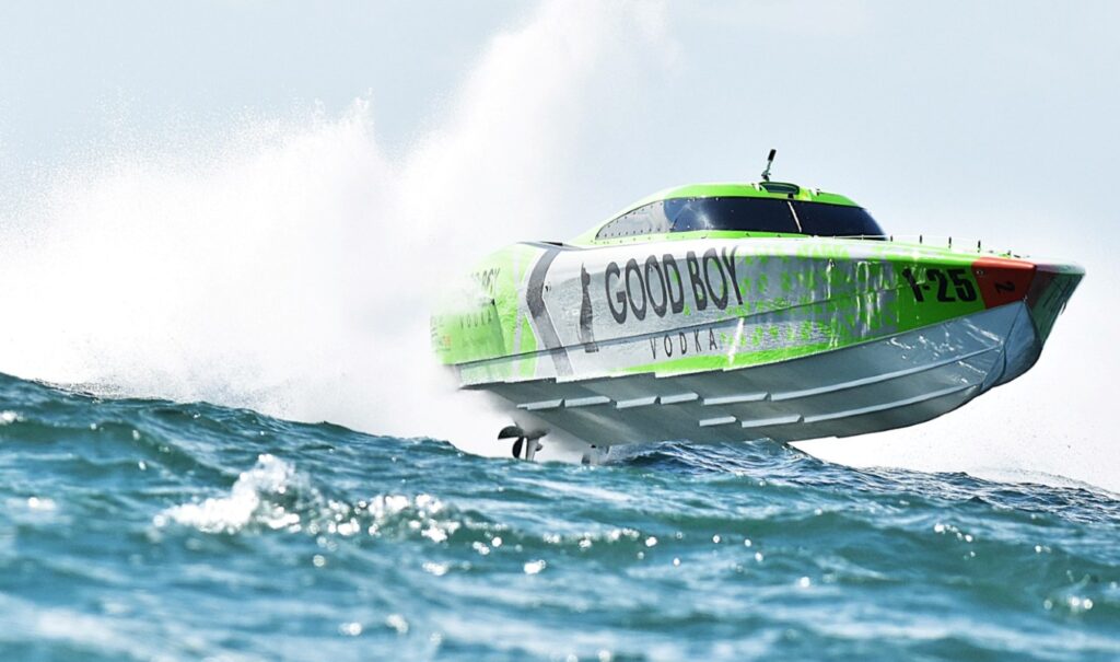 Good Boy boat in a race